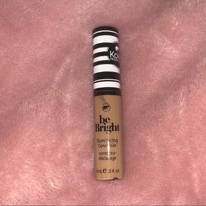 Illuminating Concealer